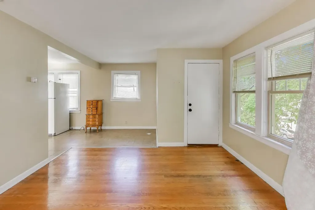 4322 North Monticello Avenue Chicago IL 60618