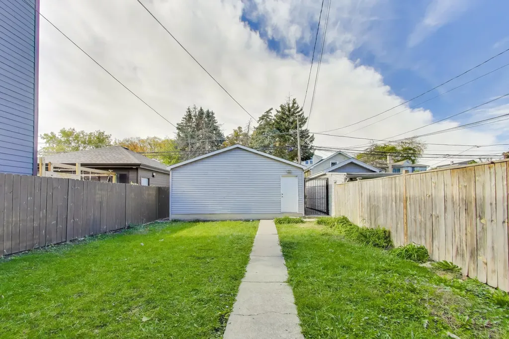 4322 North Monticello Avenue Chicago IL 60618