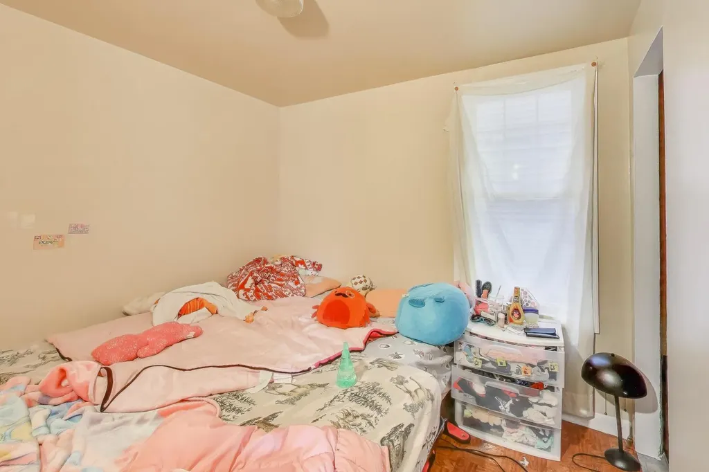 4322 North Monticello Avenue Chicago IL 60618