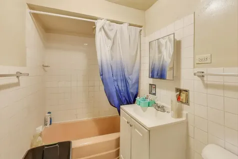 4322 North Monticello Avenue Chicago IL 60618