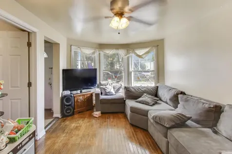 4322 North Monticello Avenue Chicago IL 60618