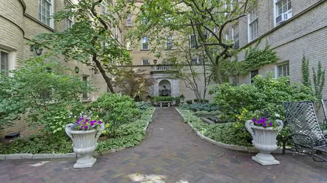 70 East Scott Street Chicago IL 60610