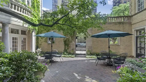 70 East Scott Street Chicago IL 60610