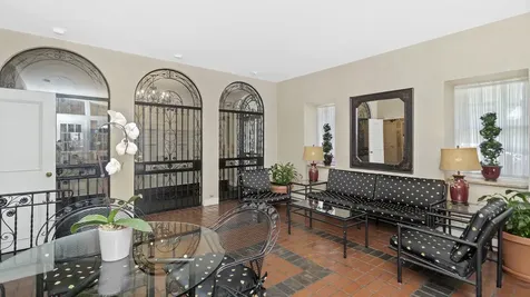 70 East Scott Street Chicago IL 60610