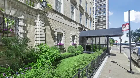 70 East Scott Street Chicago IL 60610