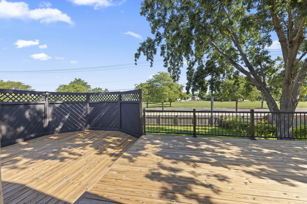 2860 Bar Harbour Court Aurora IL 60504