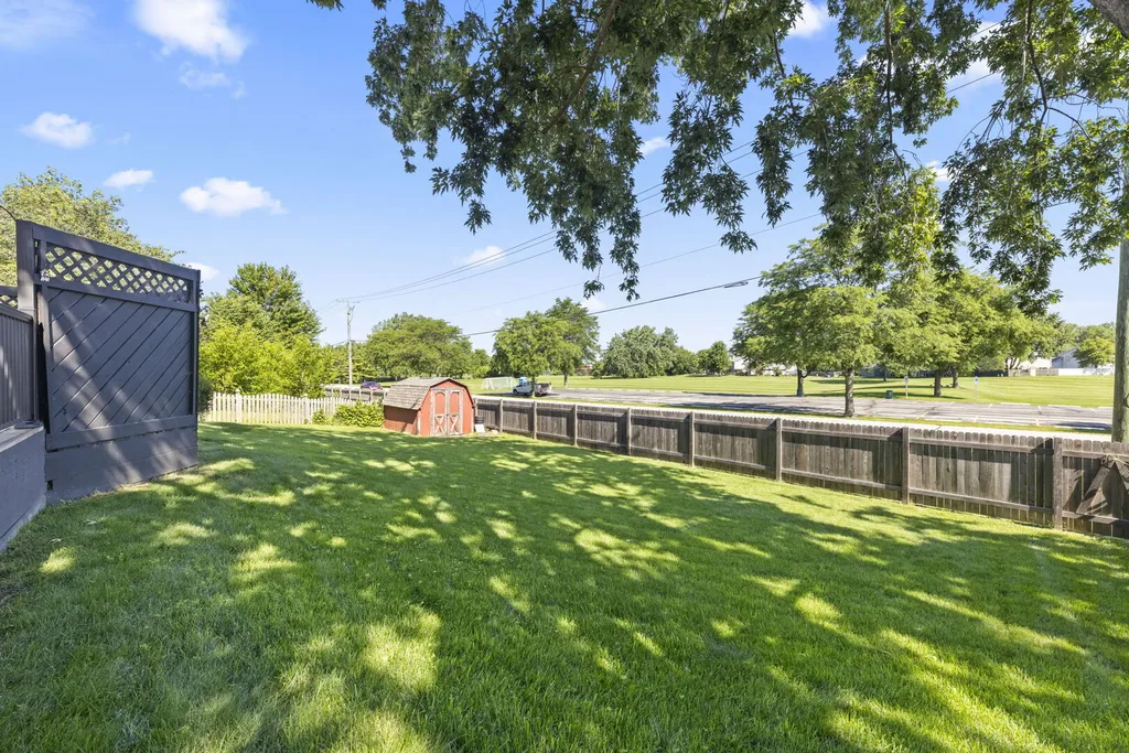 2860 Bar Harbour Court Aurora IL 60504
