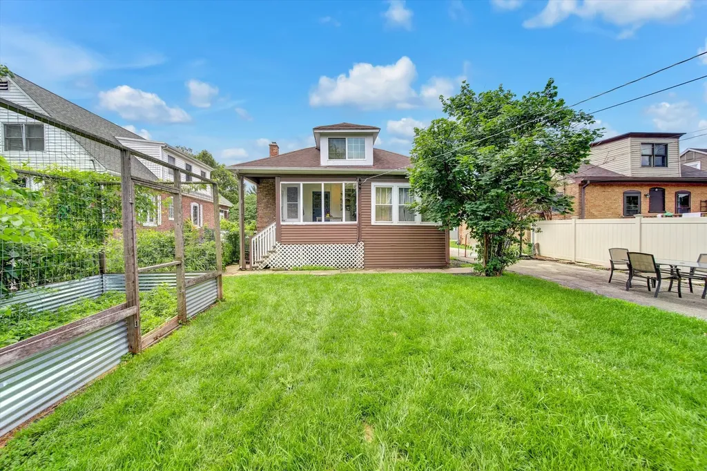655 Albert Street Elmhurst IL 60126