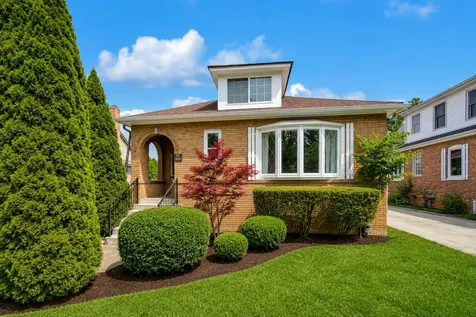 655 Albert Street Elmhurst IL 60126