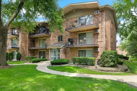 5325 Waterbury Court Crestwood IL 60418