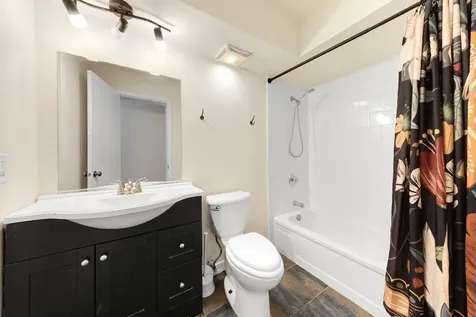 5325 Waterbury Court Crestwood IL 60418