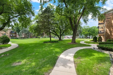 5325 Waterbury Court Crestwood IL 60418