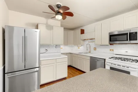 5325 Waterbury Court Crestwood IL 60418