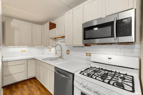 5325 Waterbury Court Crestwood IL 60418