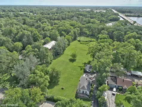 20073 North Hazelcrest Road Palatine IL 60074