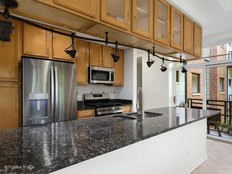 2317 West Wolfram Street Chicago IL 60618