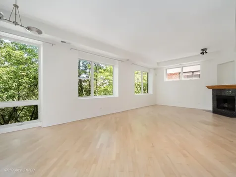 2317 West Wolfram Street Chicago IL 60618