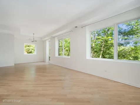 2317 West Wolfram Street Chicago IL 60618