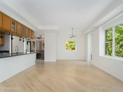 2317 West Wolfram Street Chicago IL 60618