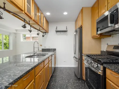 2317 West Wolfram Street Chicago IL 60618