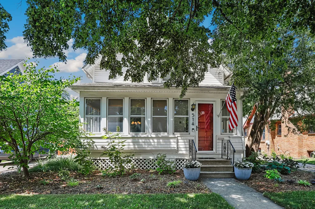 514 Oak Avenue Aurora IL 60506
