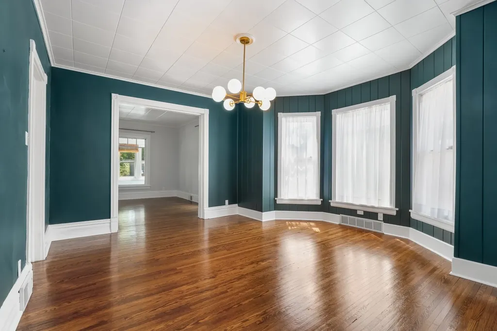 514 Oak Avenue Aurora IL 60506