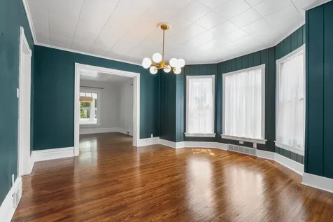 514 Oak Avenue Aurora IL 60506