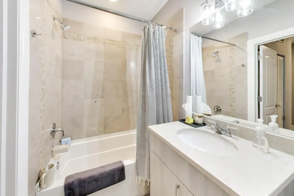 5210 South King Drive Chicago IL 60615