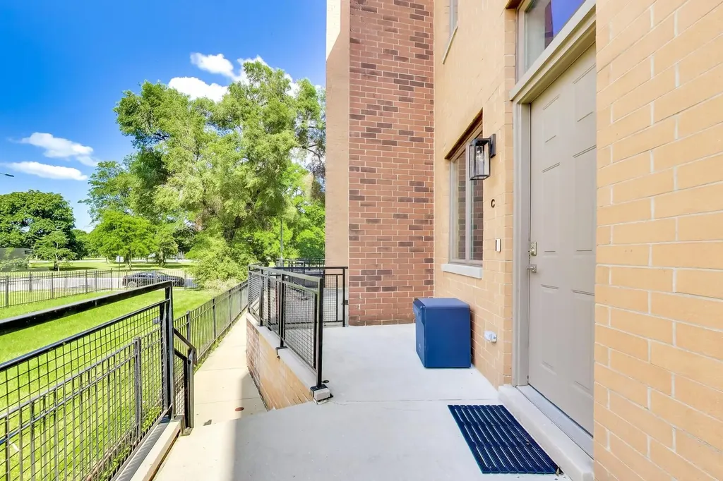 5210 South King Drive Chicago IL 60615