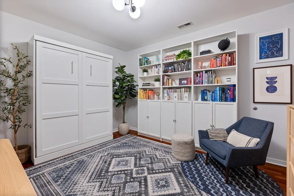 3946 North Ravenswood Avenue Chicago IL 60613