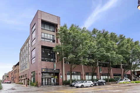 3946 North Ravenswood Avenue Chicago IL 60613