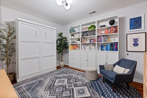 3946 North Ravenswood Avenue Chicago IL 60613