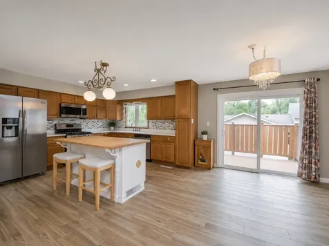 110 Oakwood Lane Bartlett IL 60103
