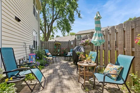 4062 North Newport Lane Arlington Heights IL 60004
