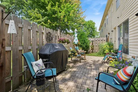 4062 North Newport Lane Arlington Heights IL 60004
