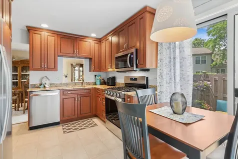 4062 North Newport Lane Arlington Heights IL 60004