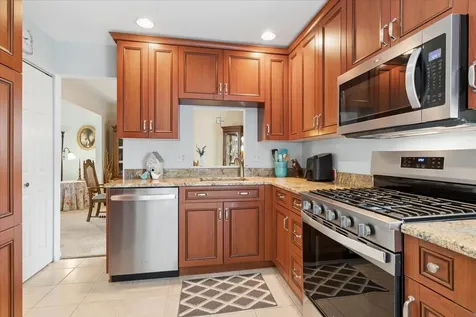 4062 North Newport Lane Arlington Heights IL 60004