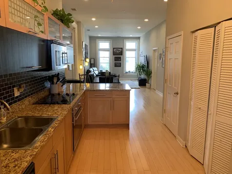 1921 West Evergreen Avenue Chicago IL 60622