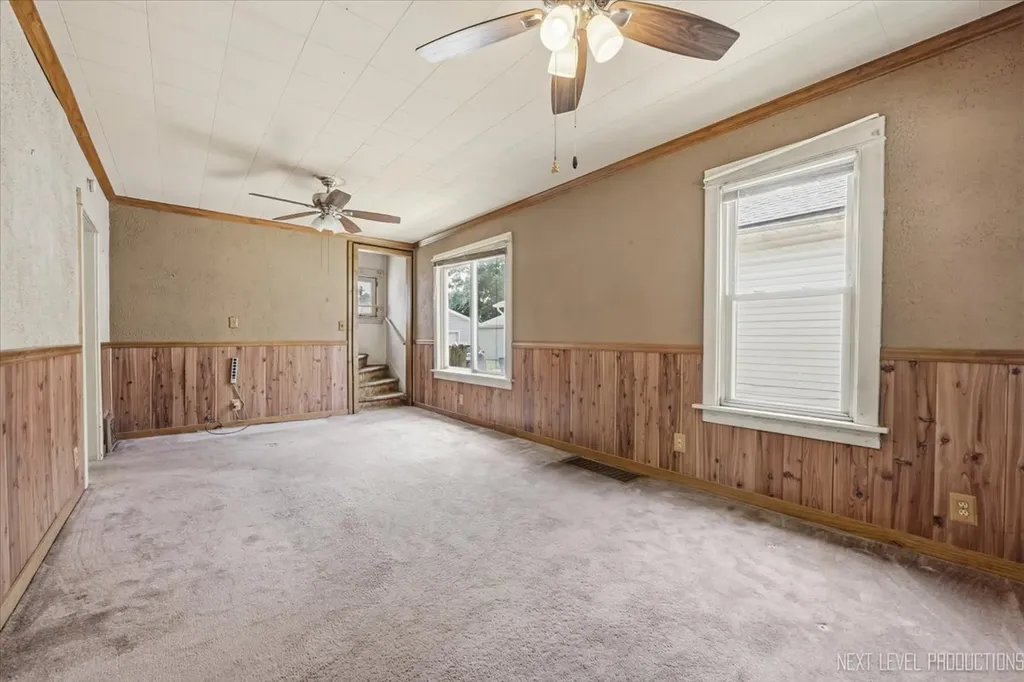 1327 Superior Street Aurora IL 60505