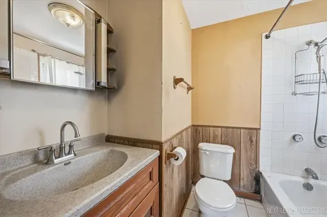 1327 Superior Street Aurora IL 60505
