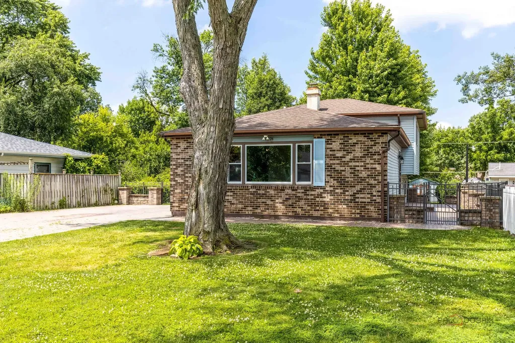 18226 West Big Oaks Road Grayslake IL 60030
