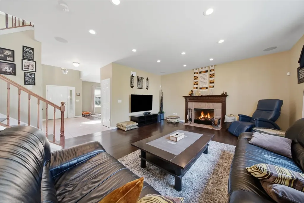 321 Claridge Circle Bolingbrook IL 60440