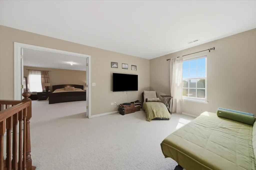 321 Claridge Circle Bolingbrook IL 60440