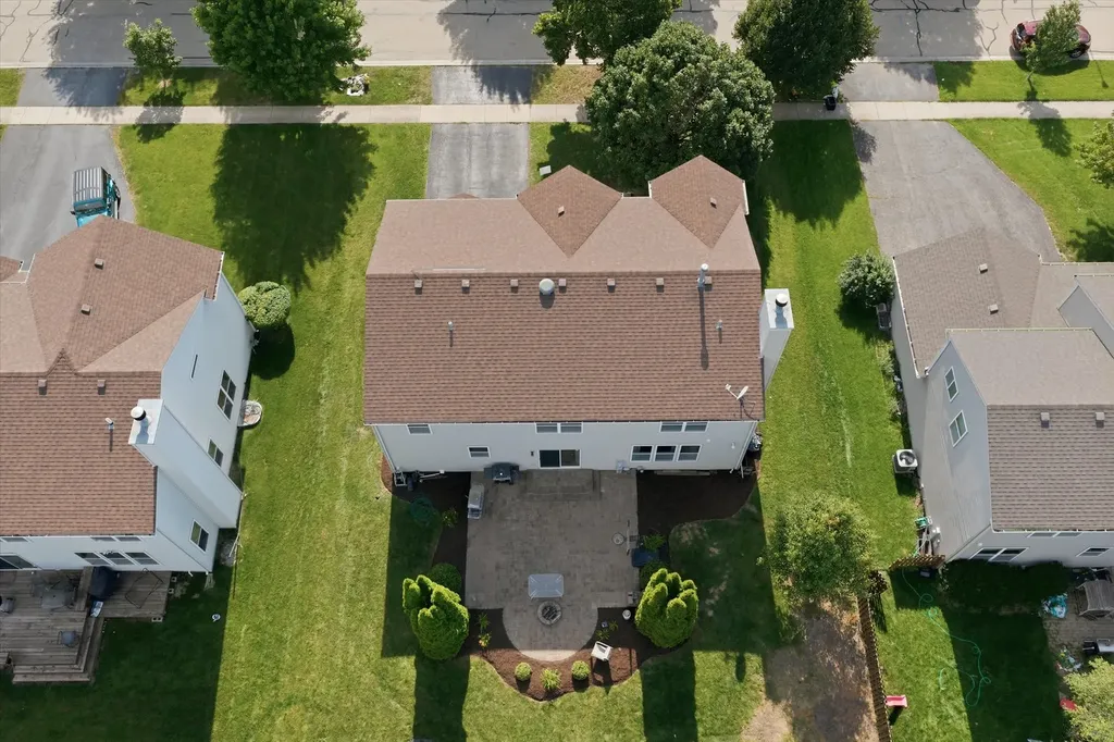 321 Claridge Circle Bolingbrook IL 60440