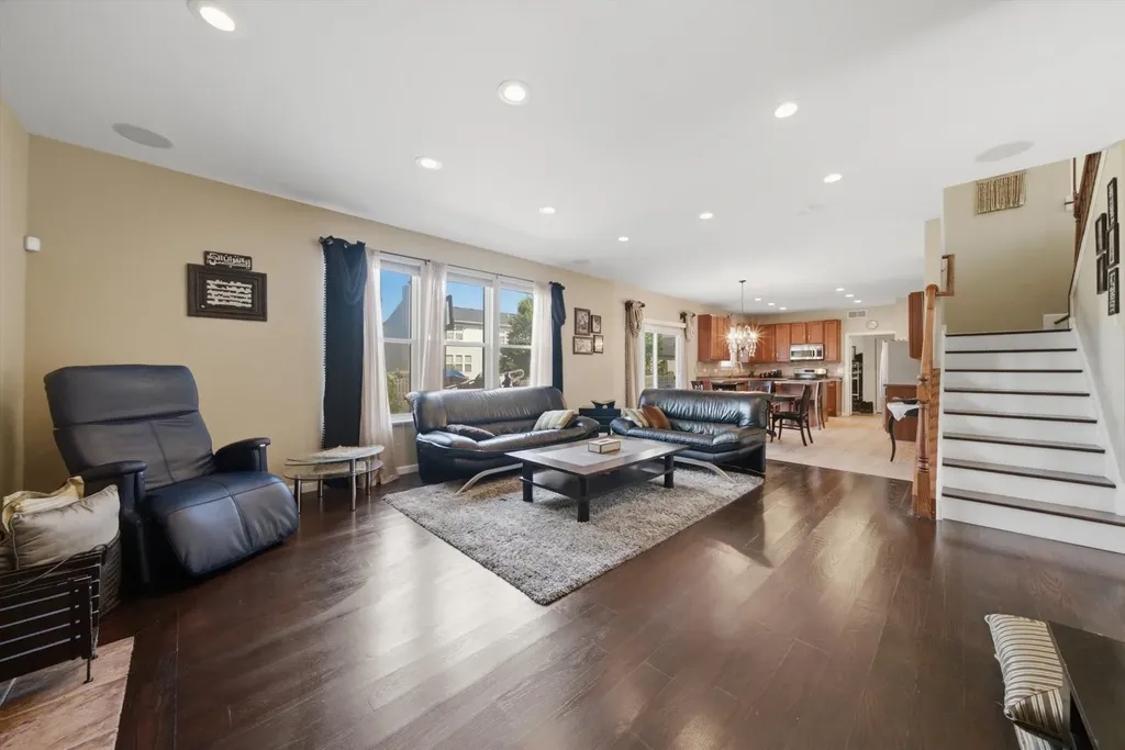 321 Claridge Circle Bolingbrook IL 60440