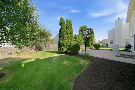 321 Claridge Circle Bolingbrook IL 60440