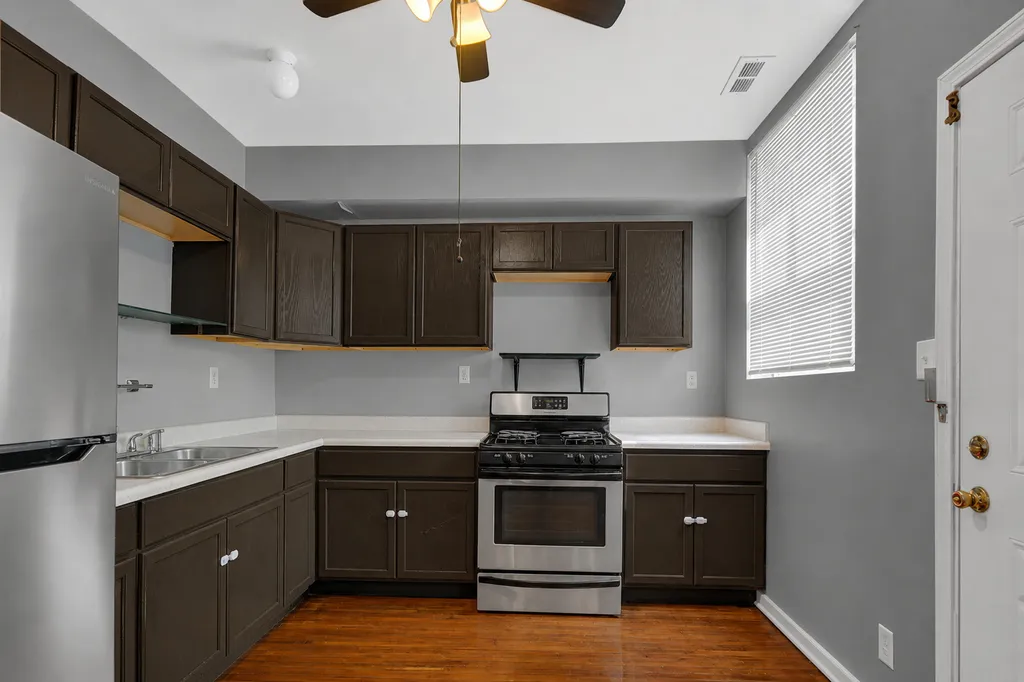 342 East 71st Street Chicago IL 60619