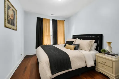 342 East 71st Street Chicago IL 60619