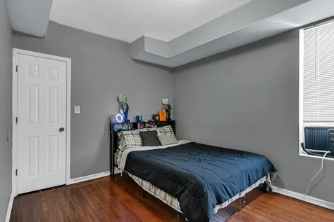 342 East 71st Street Chicago IL 60619