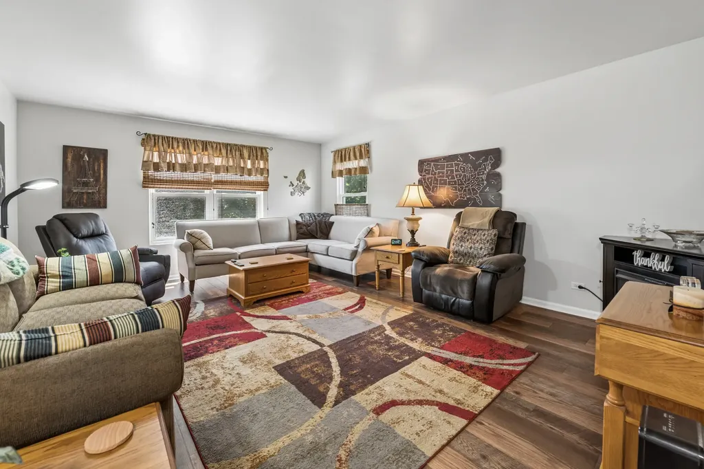 3661 Chadwick Lane Lake In The Hills IL 60156